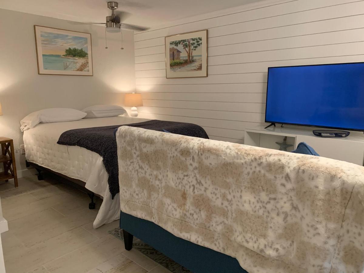 Tides Inn On The Bay Vacation Homes 브레이든턴비치 외부 사진