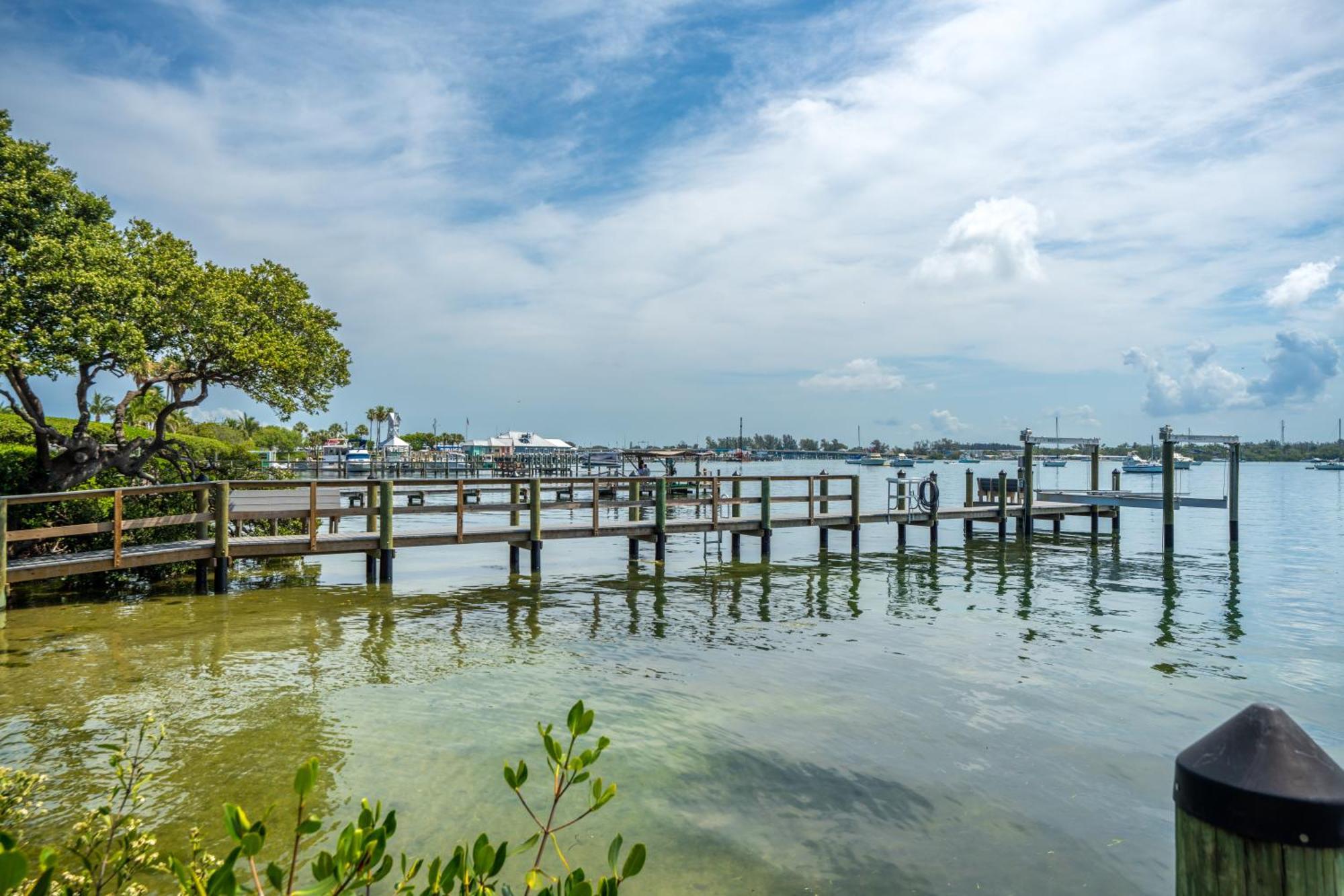 Tides Inn On The Bay Vacation Homes 브레이든턴비치 외부 사진