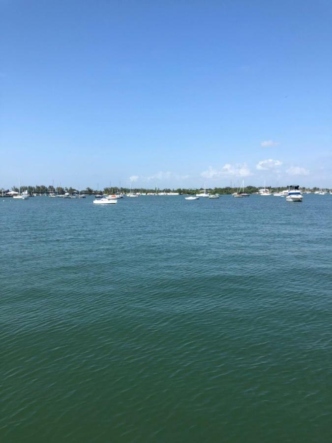 Tides Inn On The Bay Vacation Homes 브레이든턴비치 외부 사진